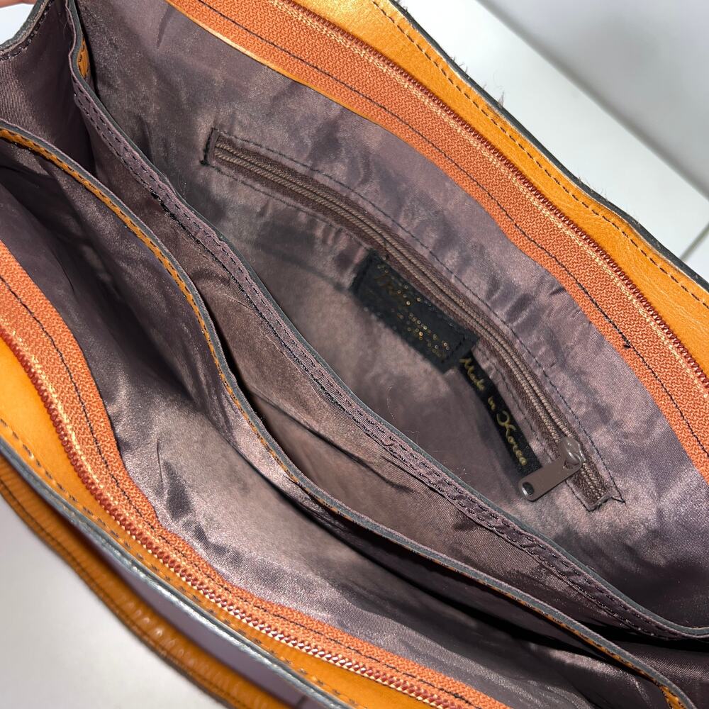 Vintage 70's Genuine Leather Camel Handbag - Picture 6 of 11